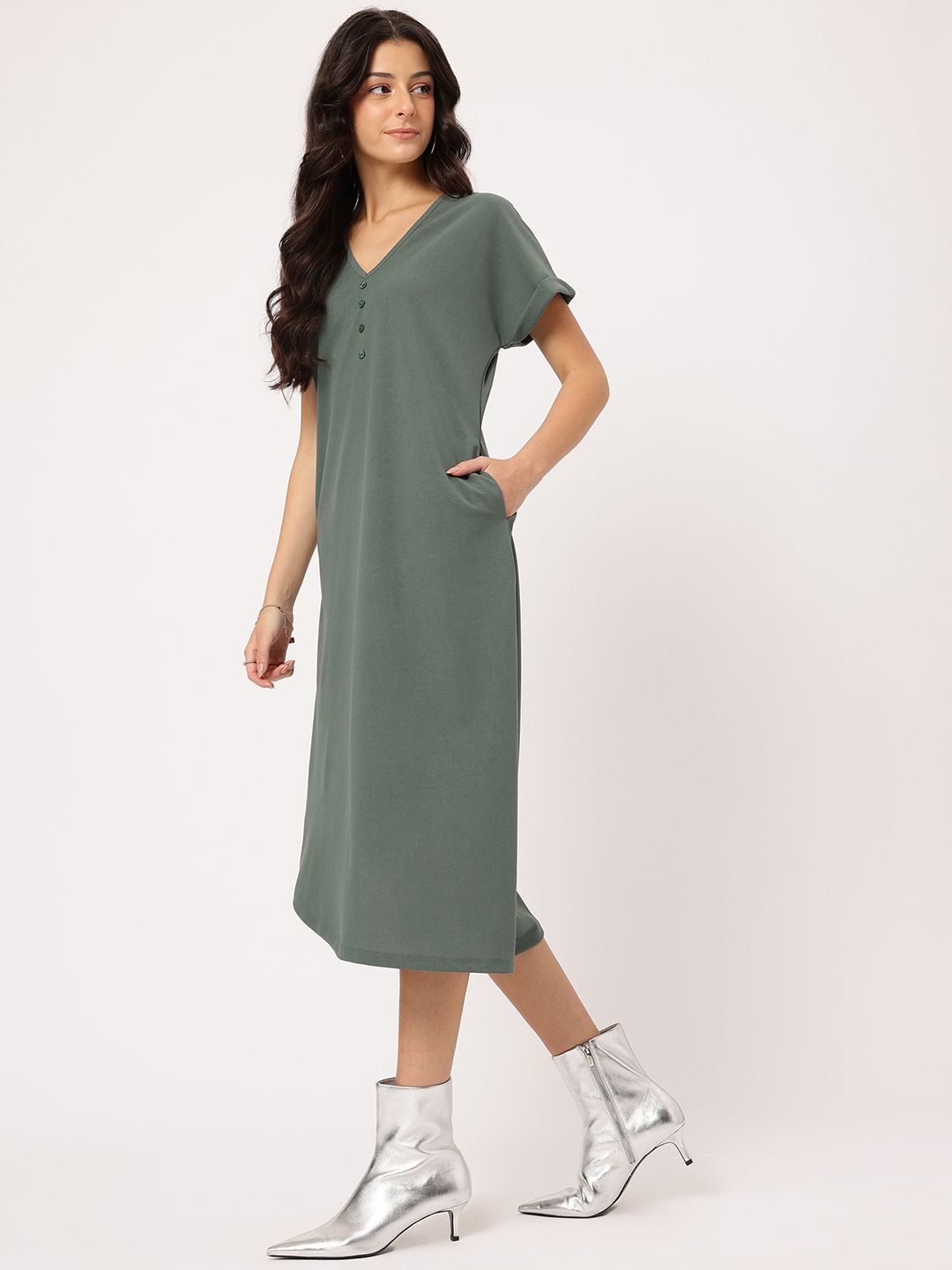 DressBerry Timeless Classics Extended Sleeves Sheath Dress