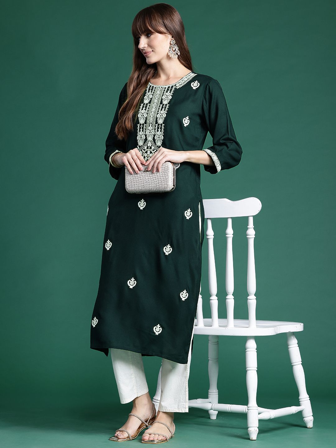Indo era wanita motif etnik motif sulaman kerja kurta