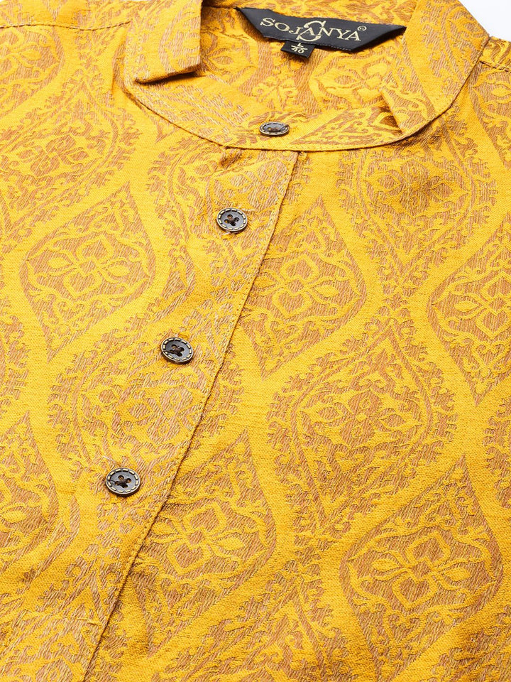 SOJANYA Kurta Motif Etnik Mustard Kuning & Putih Putih dengan Churidar