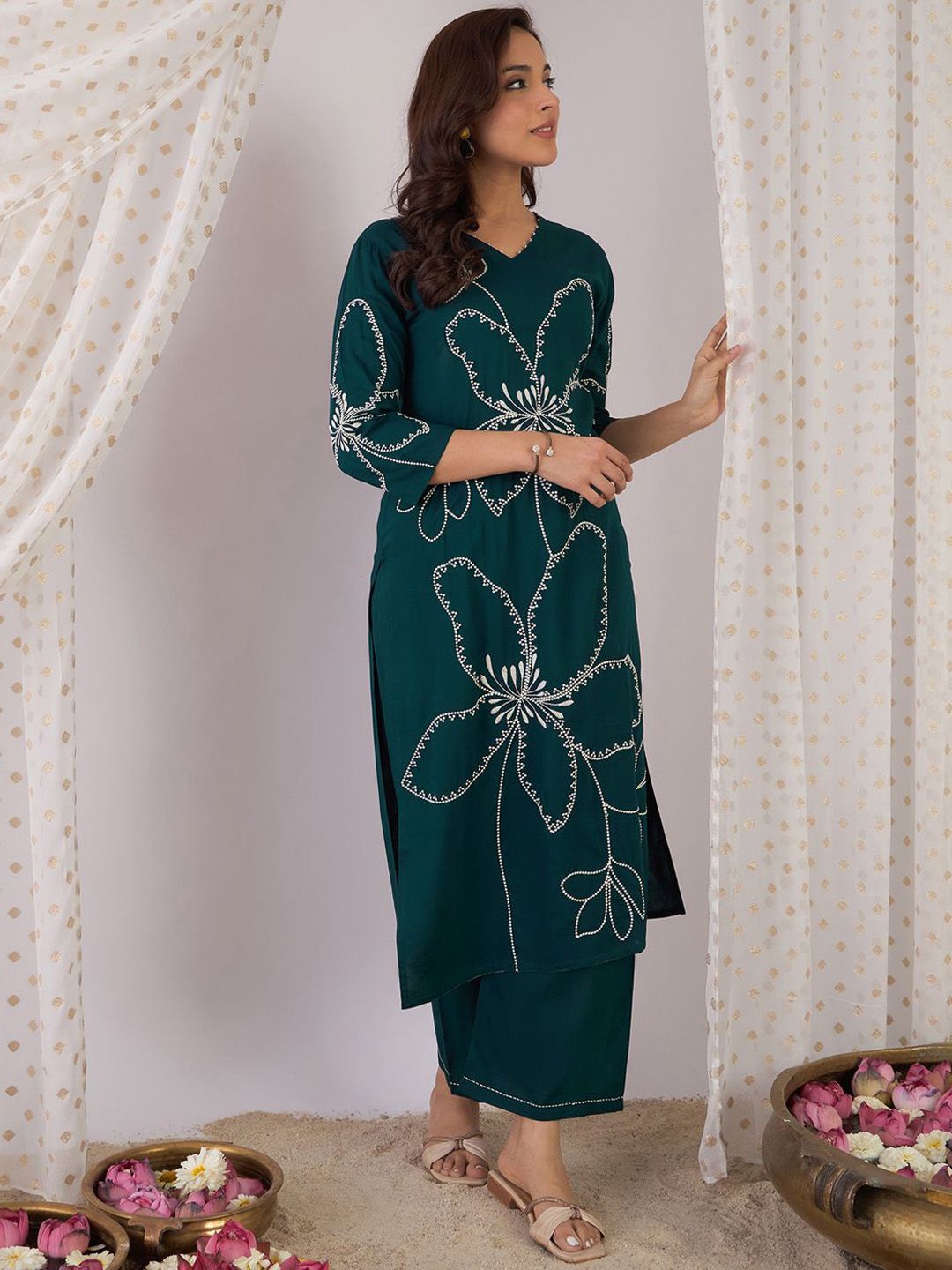 Indo Era Women Floral Embroidered Regular Thread Work Kurta with Palazzos