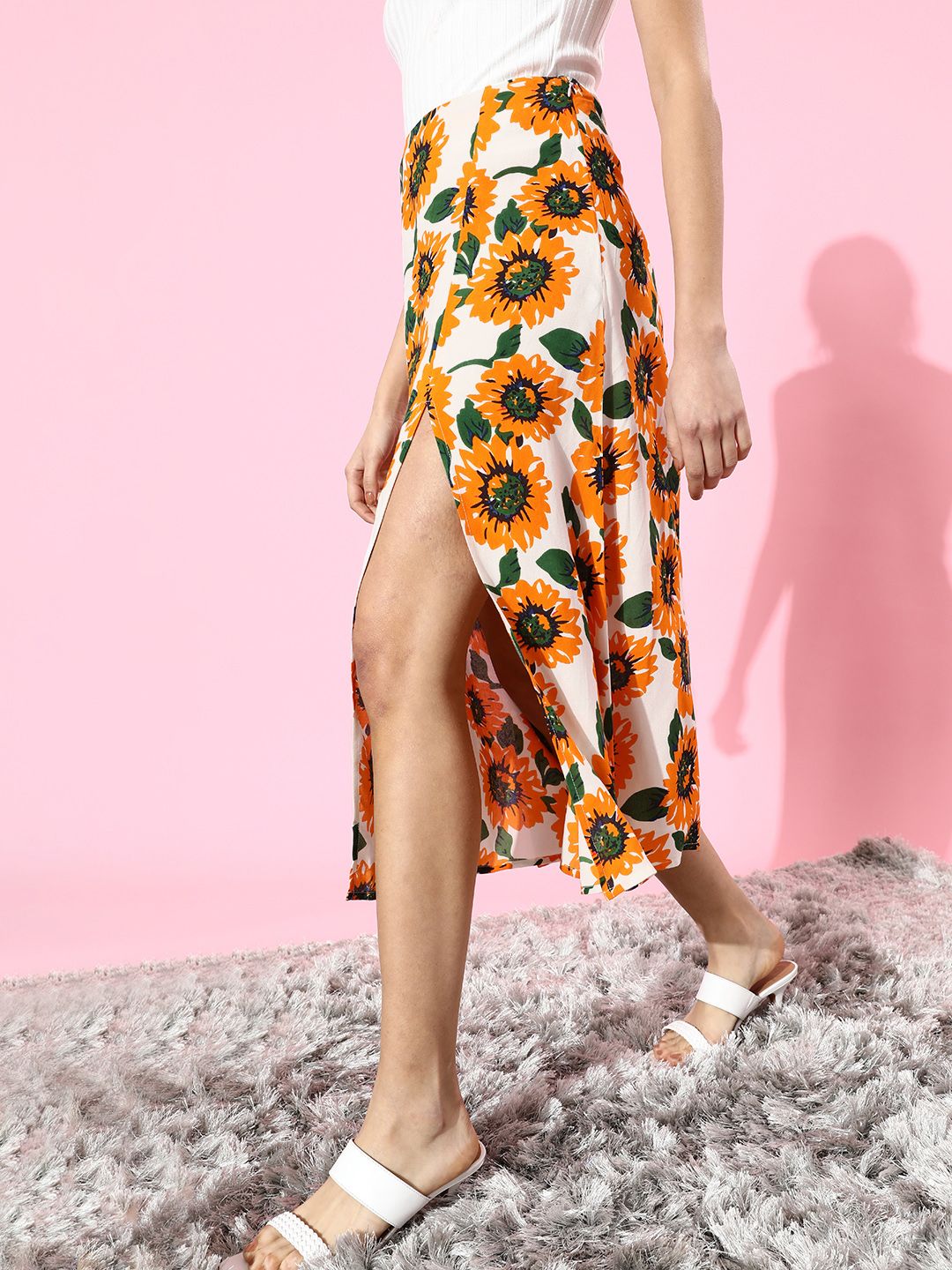 Berrylush Women Classic White Floral Fantasy Skirt