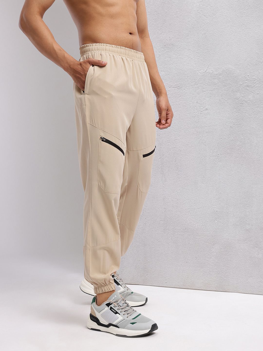 HRX by Hrithik Roshan Men Mid-Rise Rapid-Dry Training Joggers with Zip Detailing