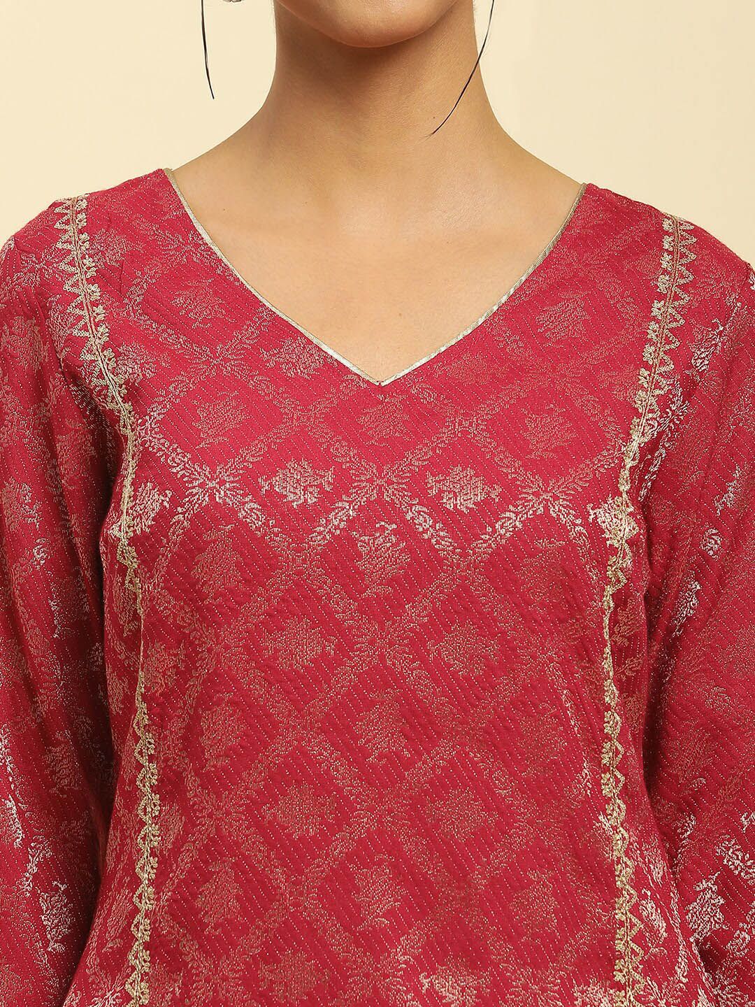 W Ethnic Motifs Woven Design V-Neck Gotta Patti Straight Kurta
