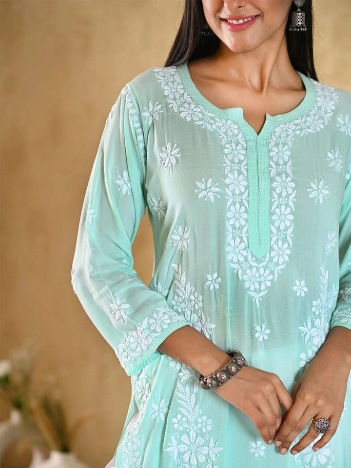 House of Chikankari Women Floral Embroidered Kurta