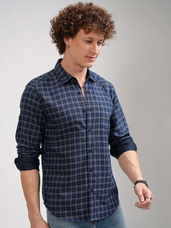 HIGHLANDER Men Blue & White Slim Fit Checked Casual Shirt