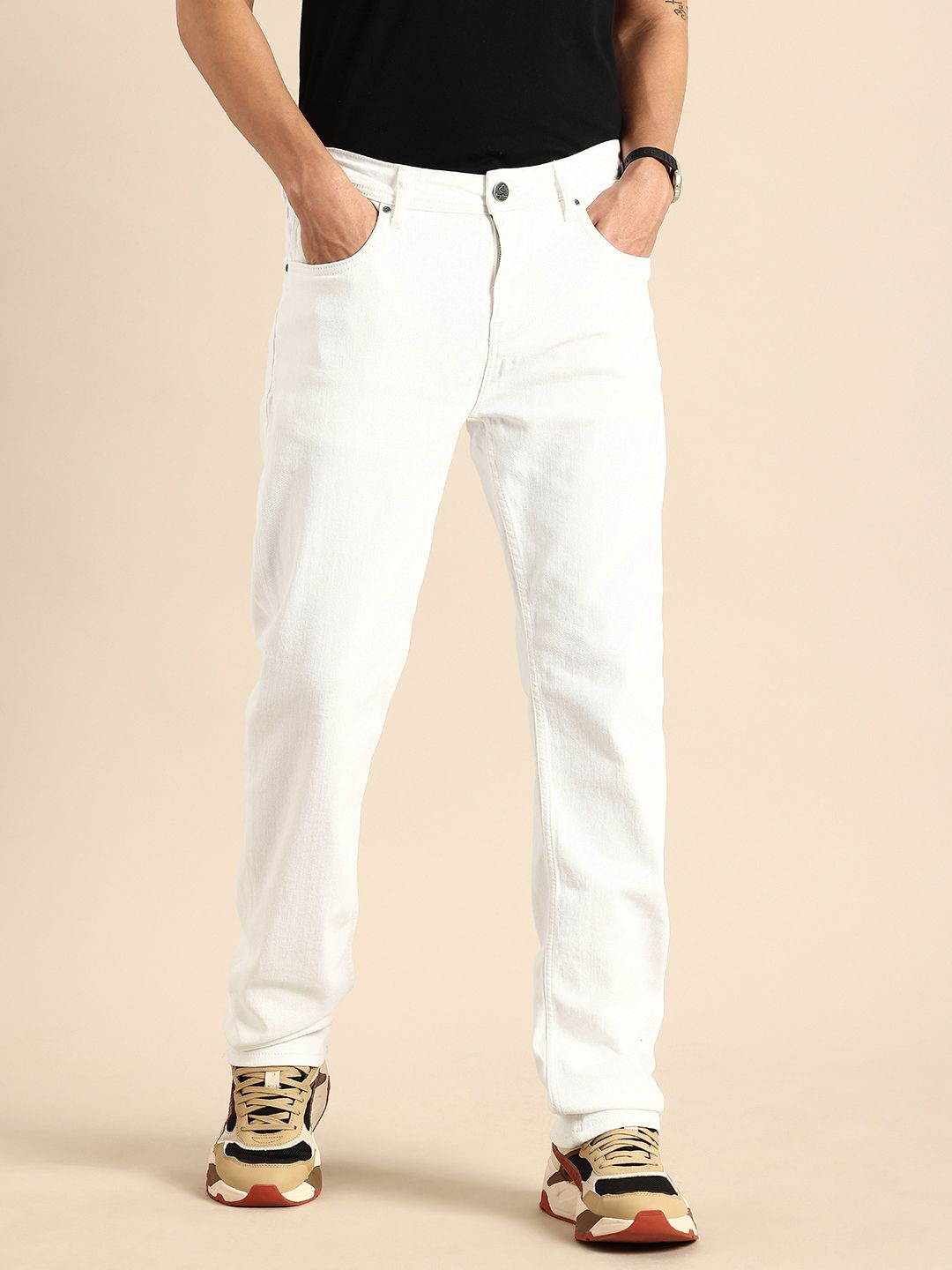 Menjadi Manusia Lelaki Straight Fit Stretchable Jeans
