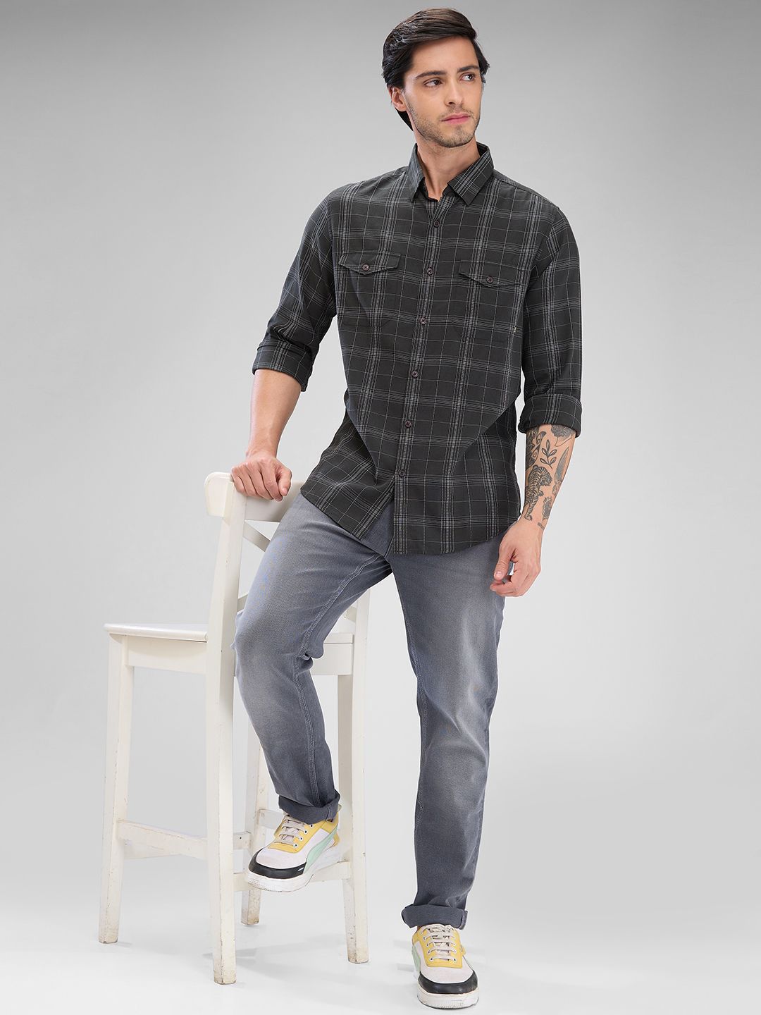 SPYKAR Men Tartan Checks Pocket Detailing Slim Fit Casual Shirt