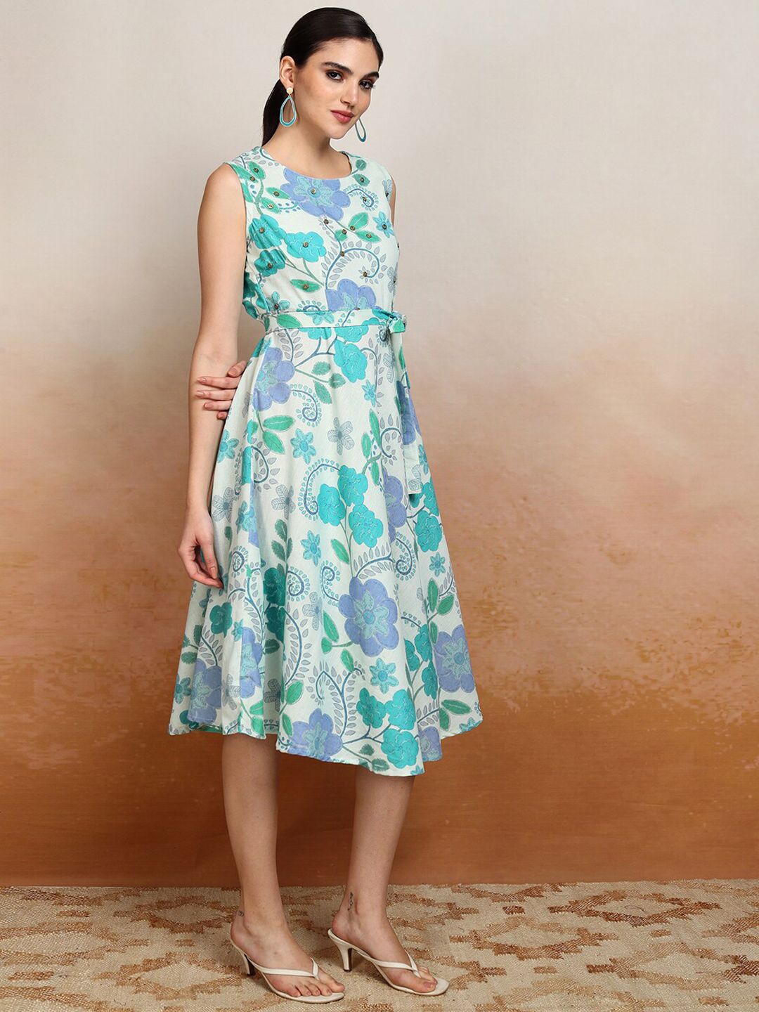 Vishudh Women Floral Print Fit & Flare Midi Dress