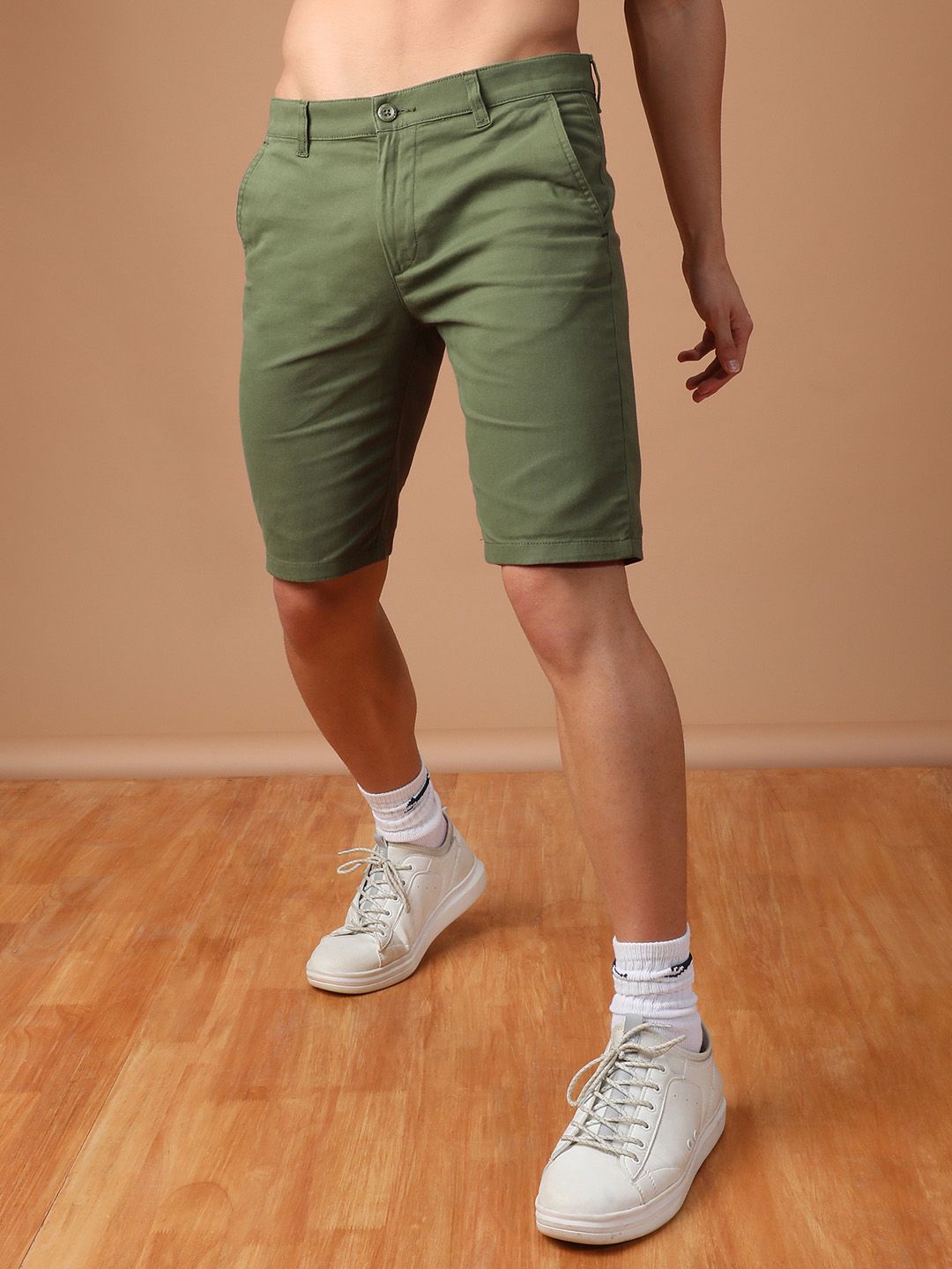 The Indian Garage Co Men Green Solid Slim Fit Regular Shorts