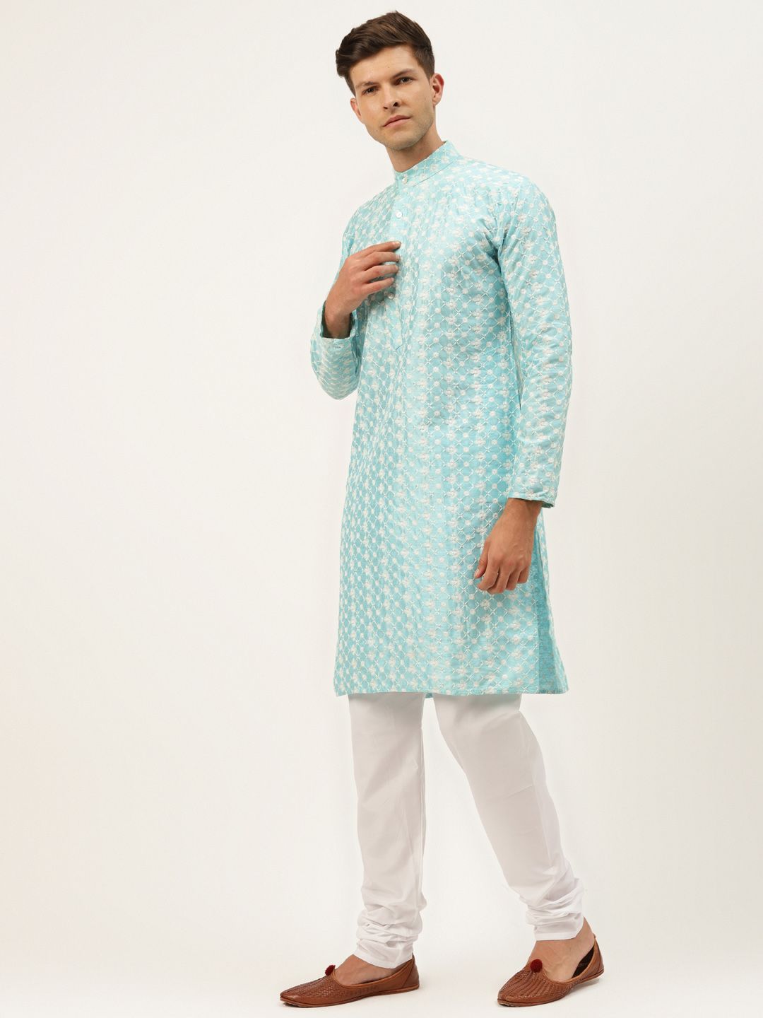 SOJANYA Men Blue Ethnic Motifs Embroidered Thread Work Kurta with Churidar