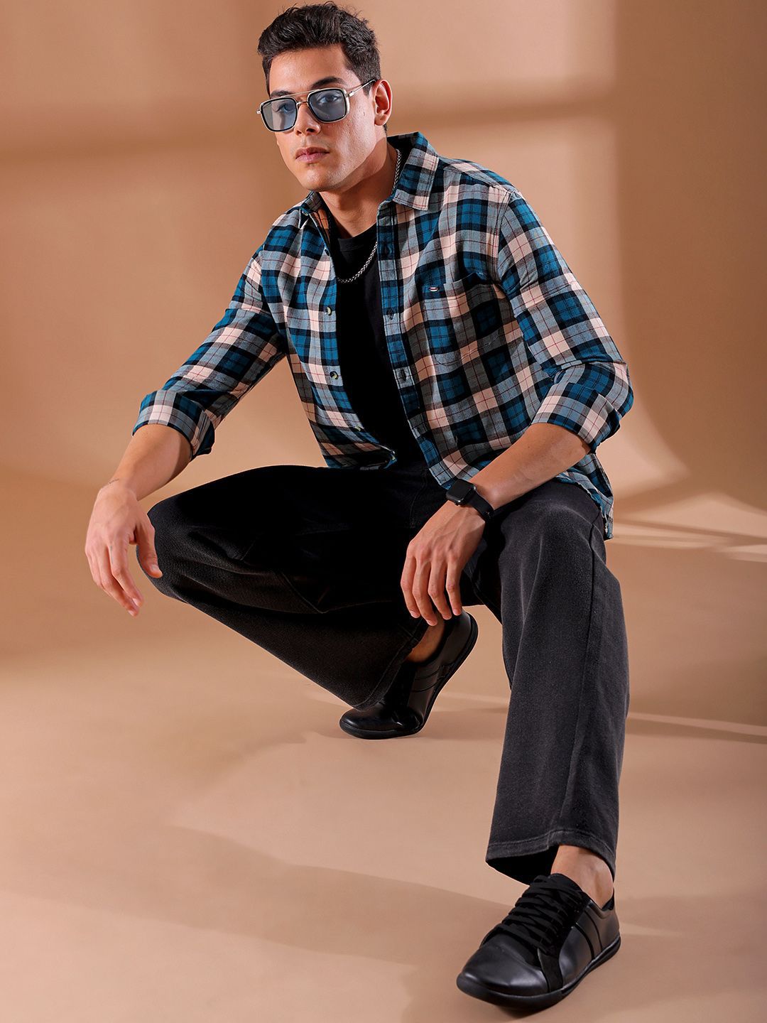 The Indian Garage Co Men Slim Fit Buffalo Checks Opaque Checked Casual Shirt