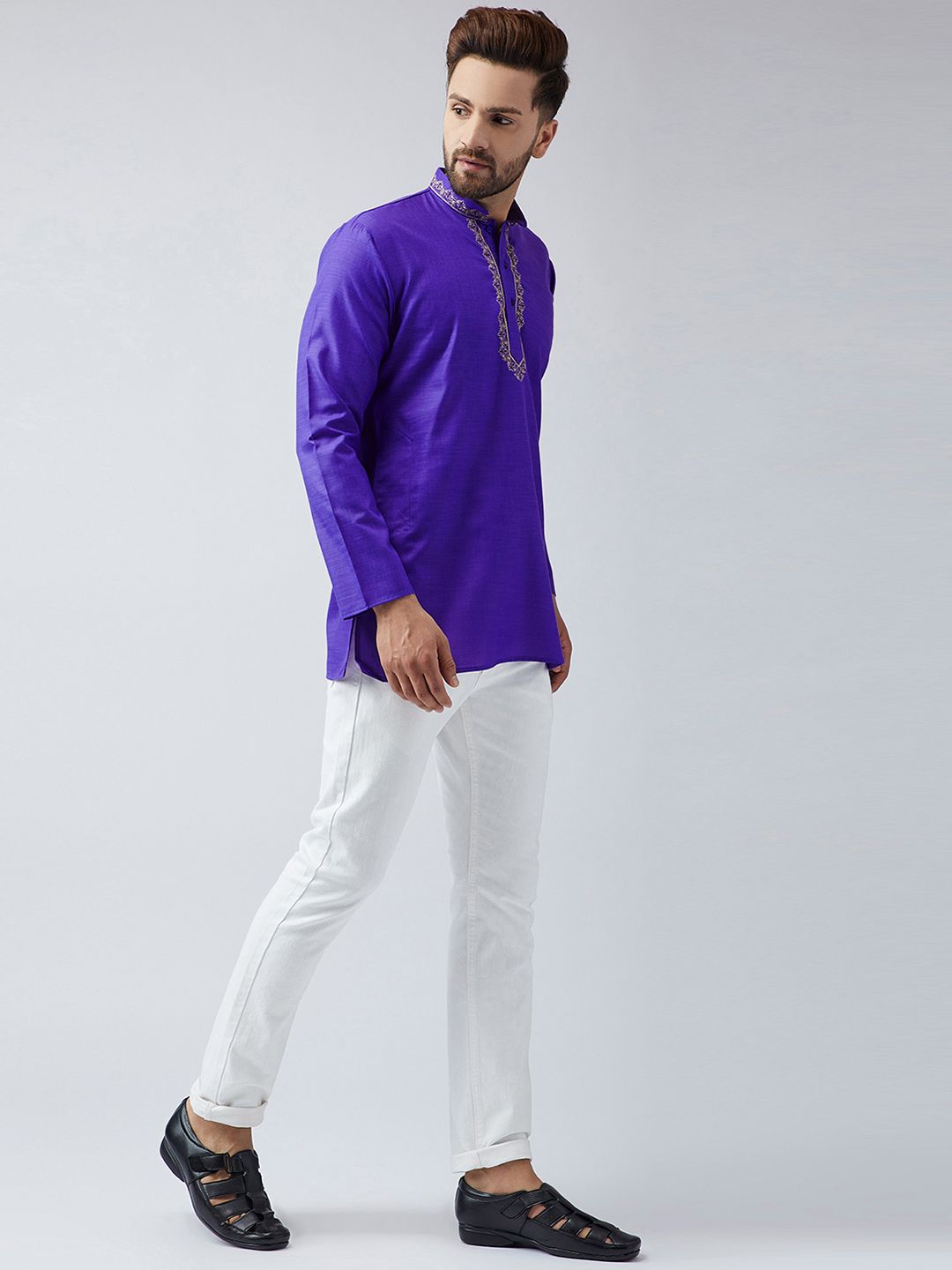 SOJANYA Men Purple Embroidered Short Kurta