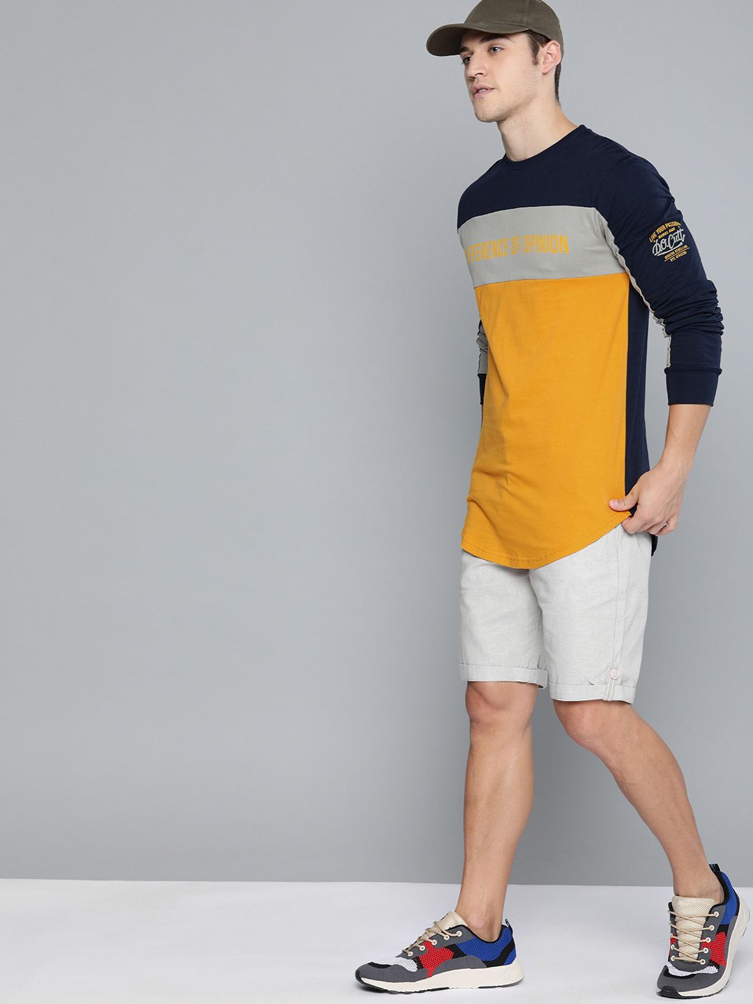 Difference of Opinion Men Navy Blue & Mustard Yellow Colourblocked Round Neck Pure Cotton T-shirt
