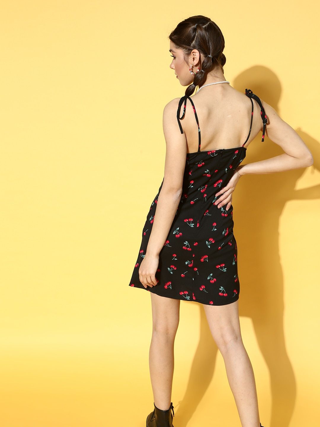 Berrylush Black & Red Tie-Up Neck A-Line Mini Dress