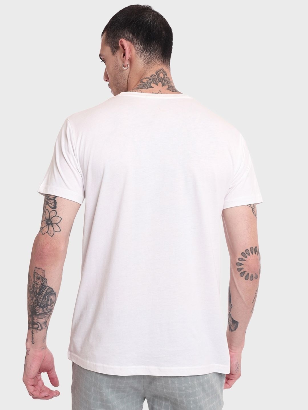 Bewakoof Men White Pure Cotton T-shirt