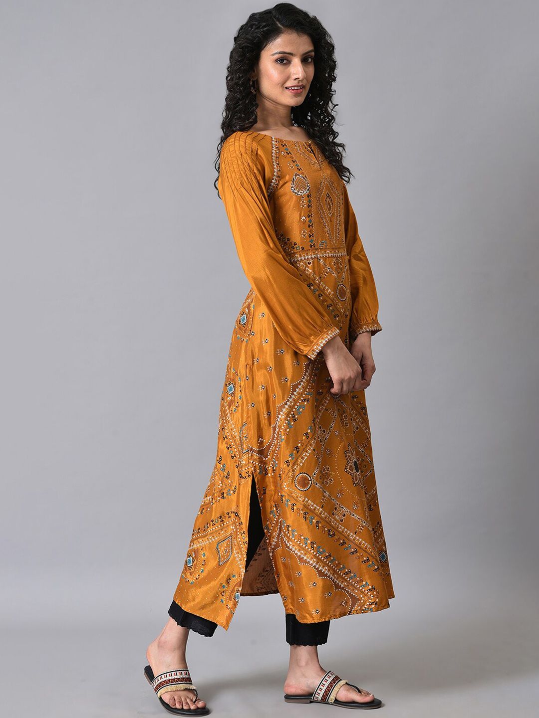 W Ethnic Motifs Embroidered Keyhole Neck A-Line Kurta