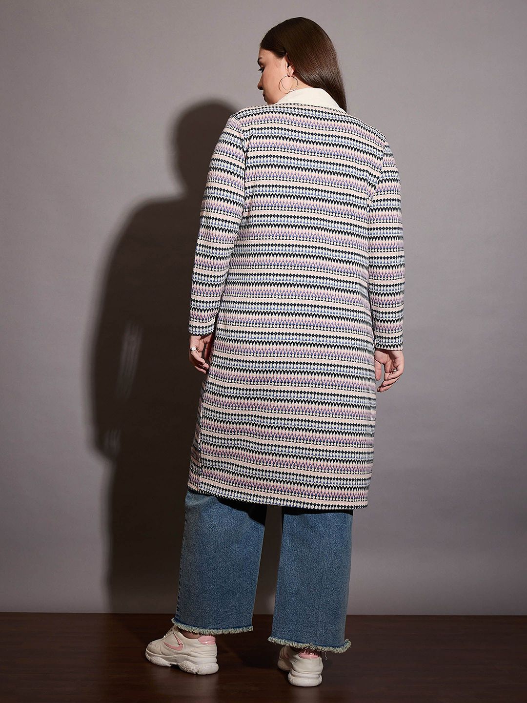 SASSAFRAS Curve Plus Size Chevron Striped Pure Cotton Longline Front Open Shrug