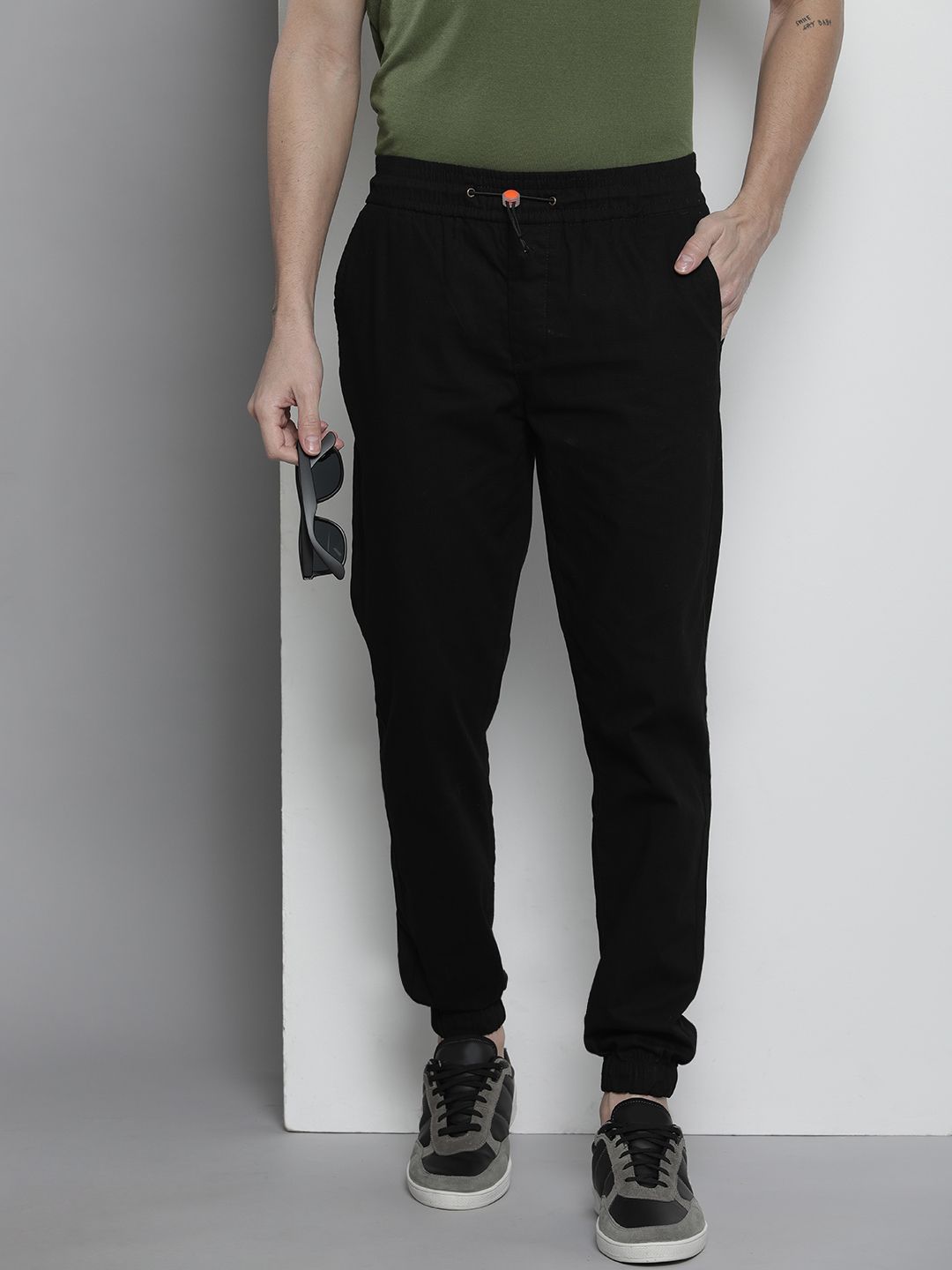 The Indian Garage Co Men Mid-Rise Slim Fit Joggers