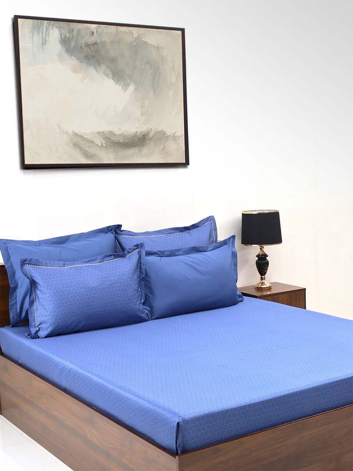 BOMBAY DYEING Navy Blue 400 TC King Bedsheet with 4 Pillow Covers  2.74 m X 2.74 m