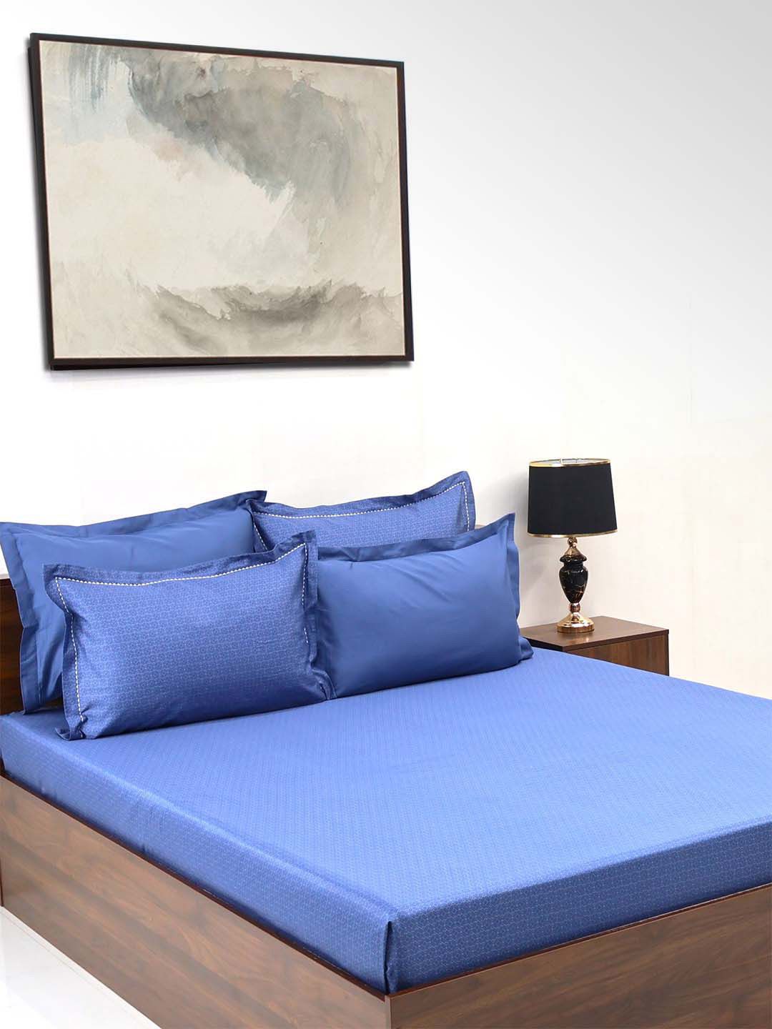 BOMBAY DYEING Navy Blue 400 TC King Bedsheet with 4 Pillow Covers  2.74 m X 2.74 m