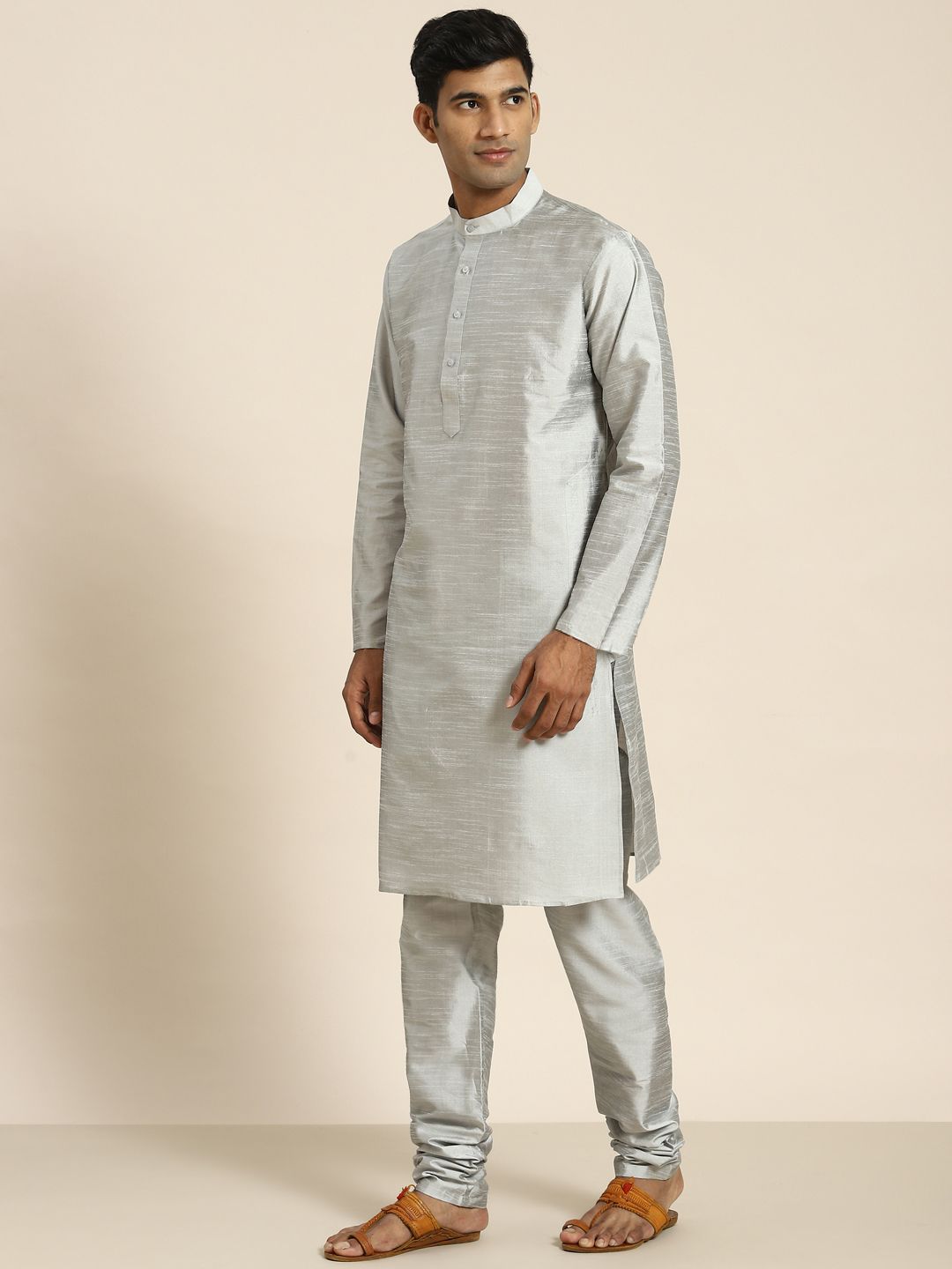 SOJANYA Kurta Rekaan Tenunan Lelaki dengan Churidar dengan Jaket Nehru