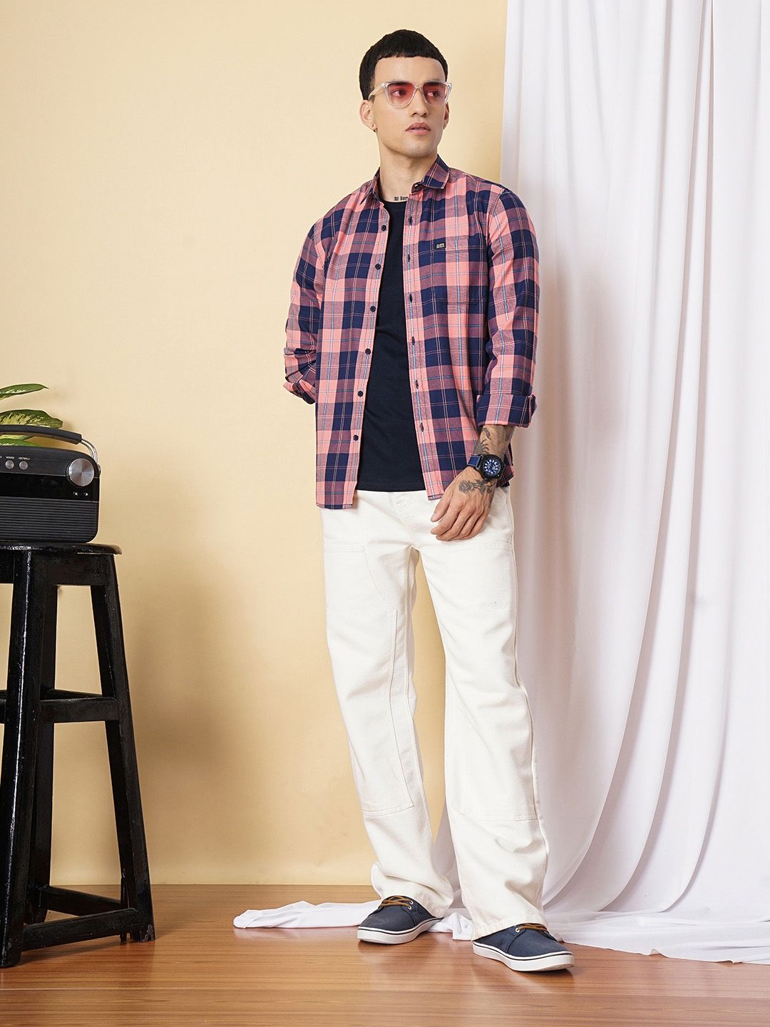 The Indian Garage Co Men Regular Fit Checked Casual Shirt