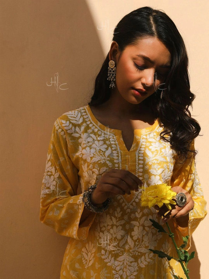 House of Chikankari Women Floral Embroidered Thread Work Kurta