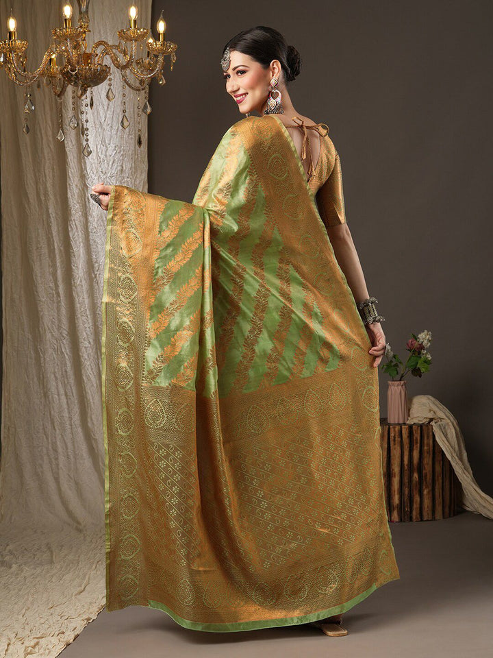 Saree mall Green & Gold-Toned Woven Design Zari Silk Blend Banarasi Sarees