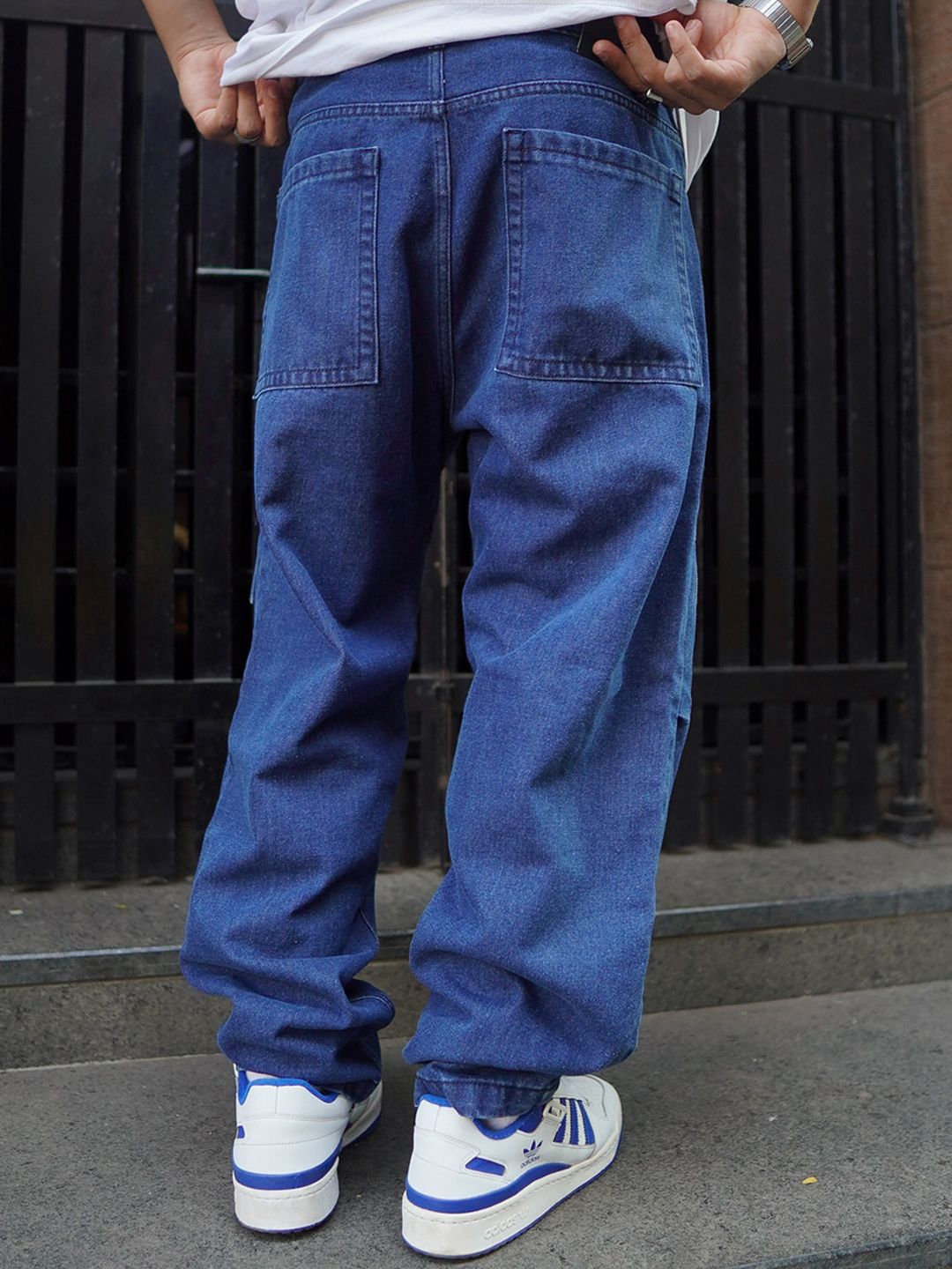 Powerlook Men Blue Boyfriend Fit Clean Look Cotton Cargo Jeans