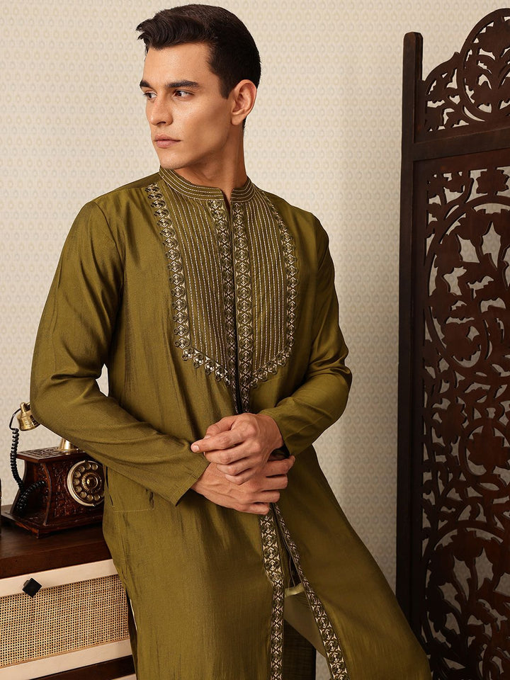 House of Pataudi Floral Embroidered Straight Jashn Kurta