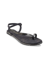 Metro Women Black Embellished One Toe Flats