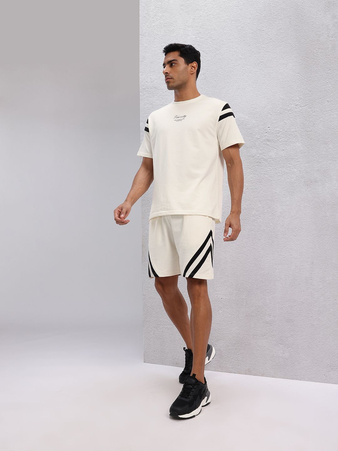 HRX by Hrithik Roshan Men Lifestyle Tracksuits