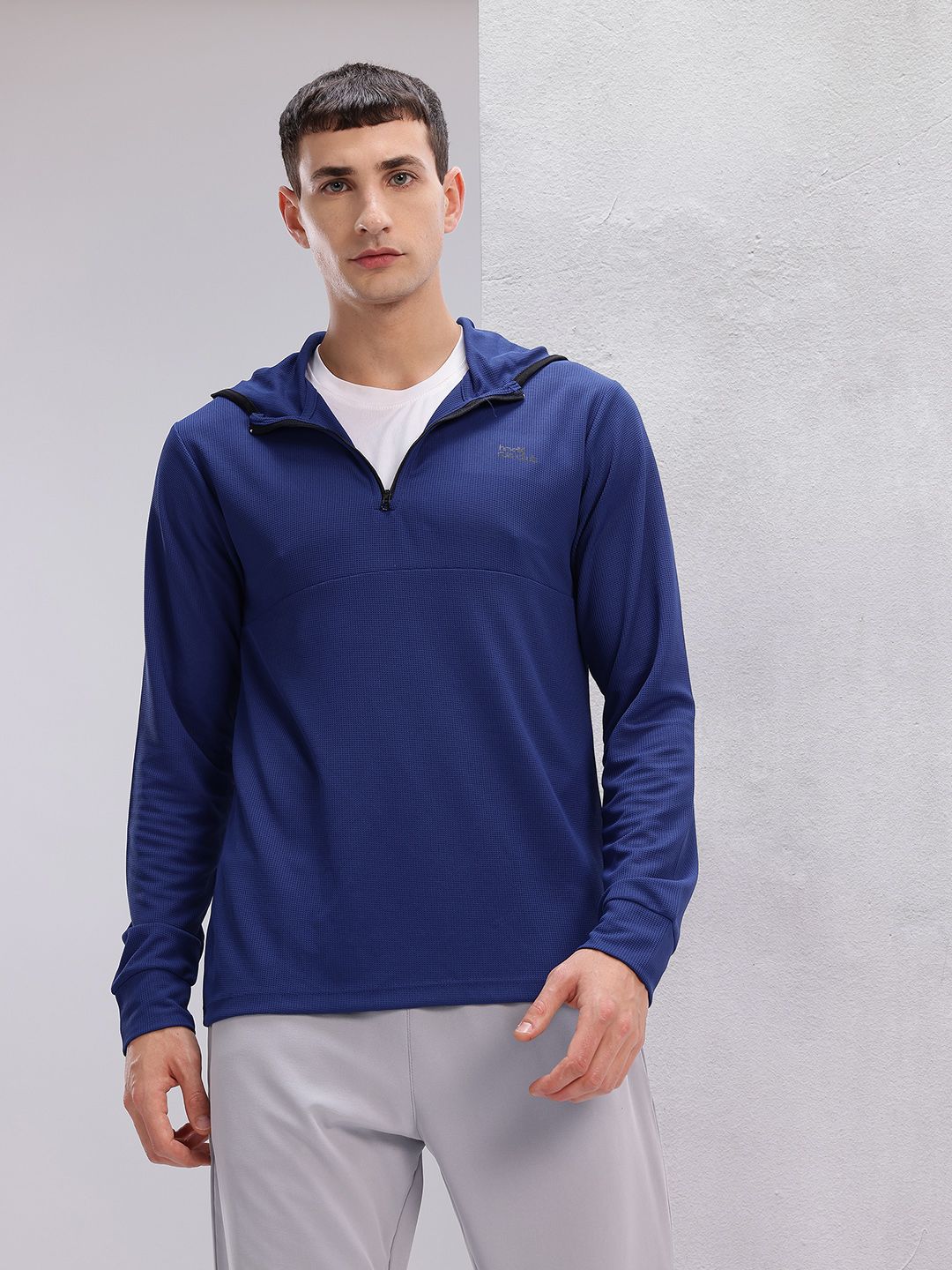 HRX oleh Hrithik Roshan Men Hooded Running T-Shirt