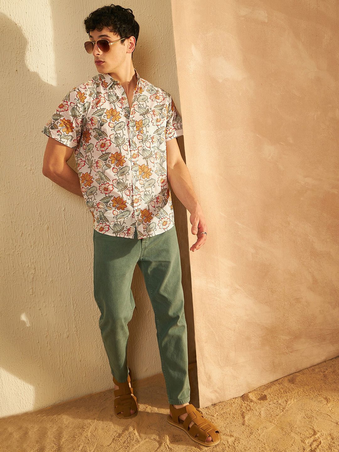 DENNISON Smart Oversized Floral Printed Spread Collar Cotton Lightweight Shirt