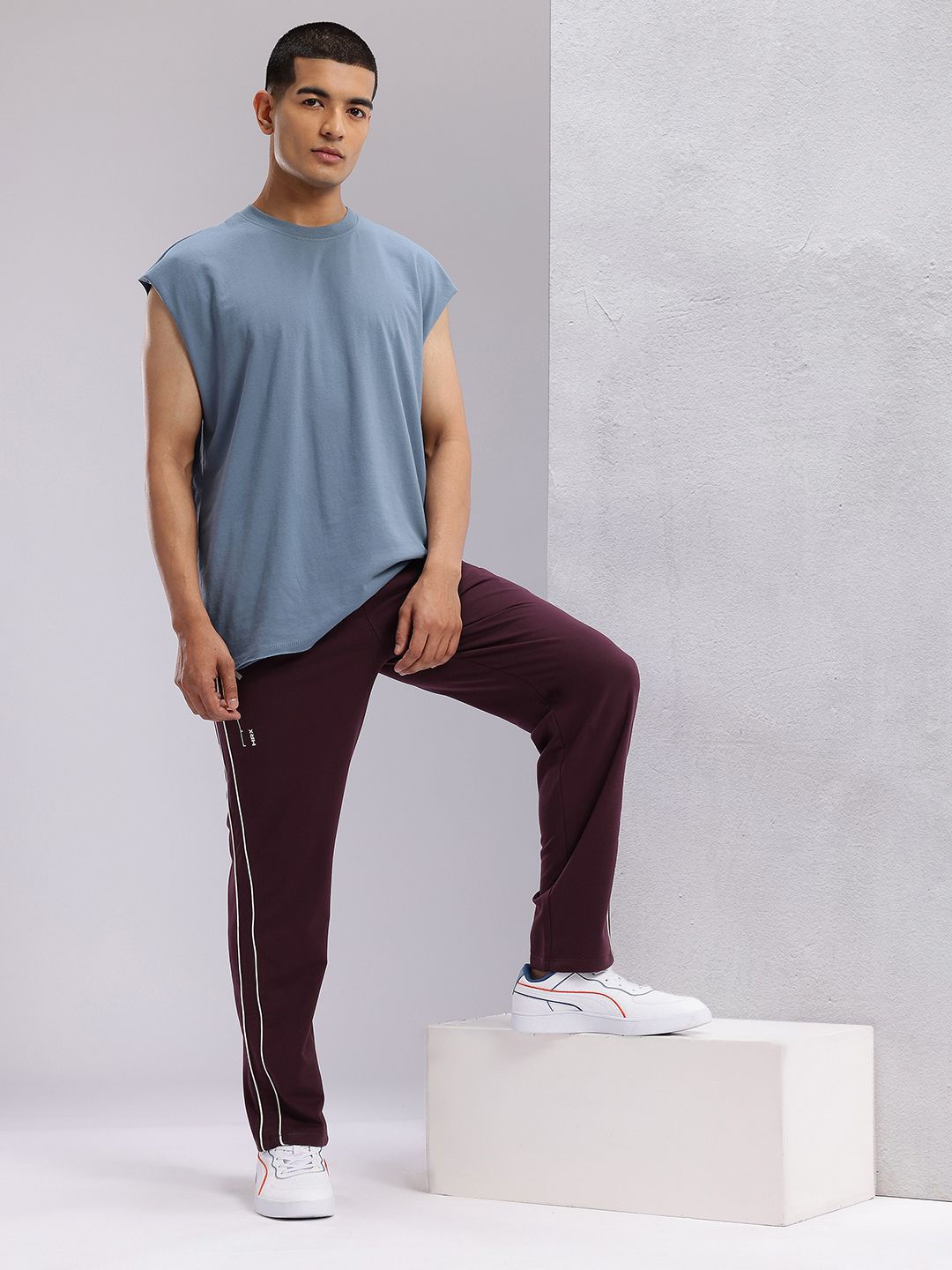 HRX by Hrithik Roshan Men Contrast Piping Mid-Rise Lifestyle Track Pants