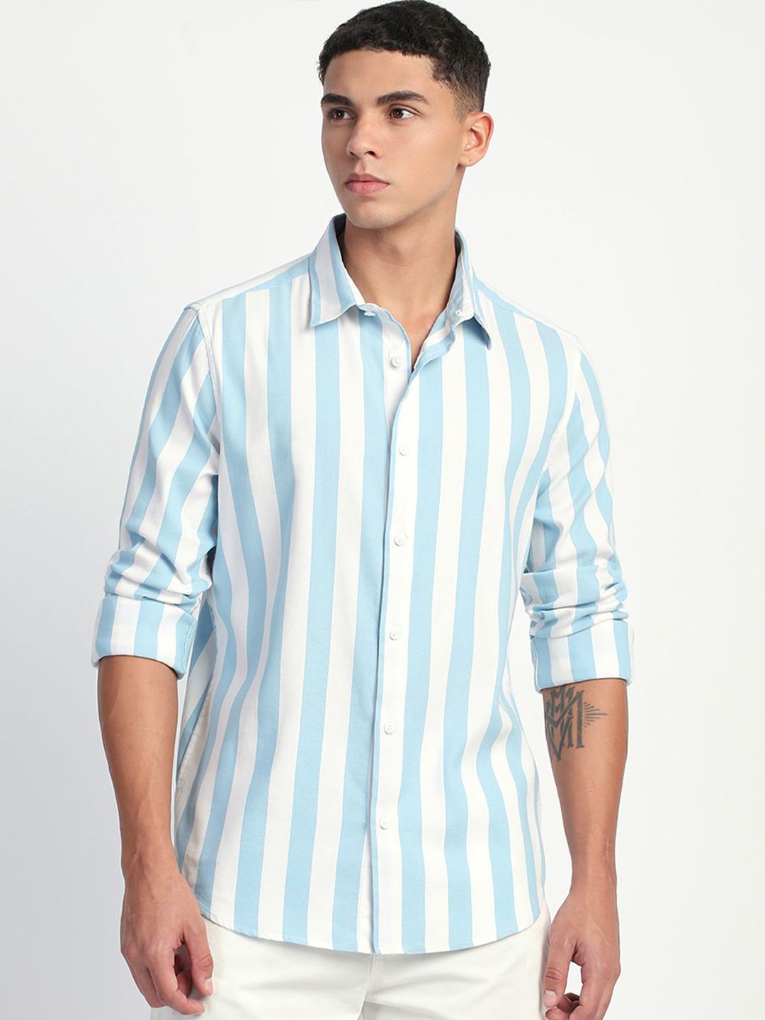 THE BEAR HOUSE Men Slim Fit Striped Casual Shirt