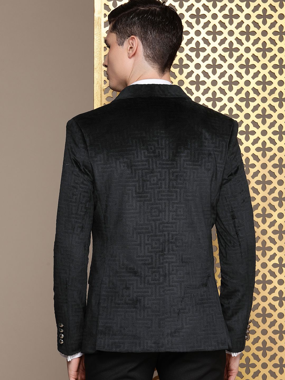 House of Pataudi Tailored Geometric Self Design Velvet Finish Single-Breasted Party Blazer