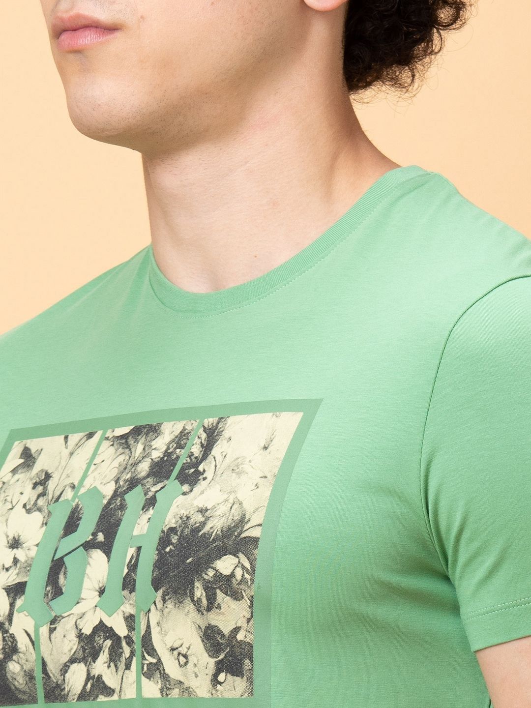Being Human Men Printed Pockets T-shirt