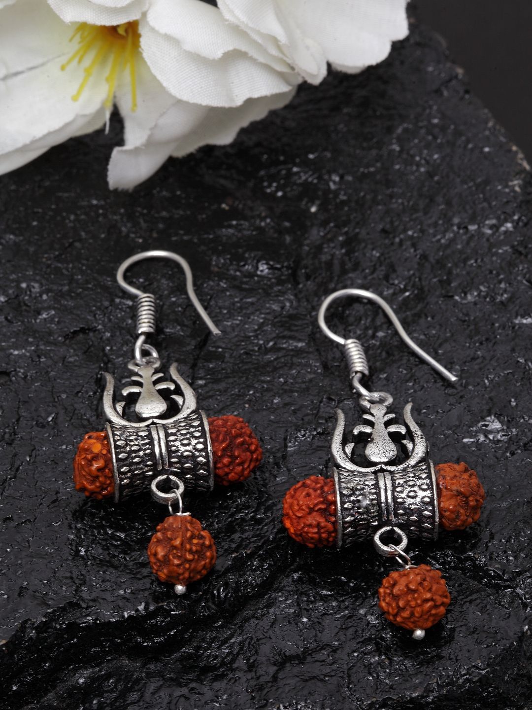 Anting-anting Drop Kontemporari Anouk