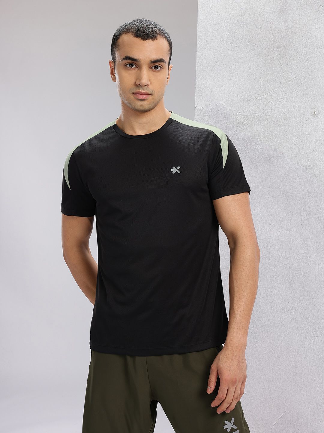 HRX by Hrithik Roshan Colourblocked Detail Rapid-Dry Running T-shirt