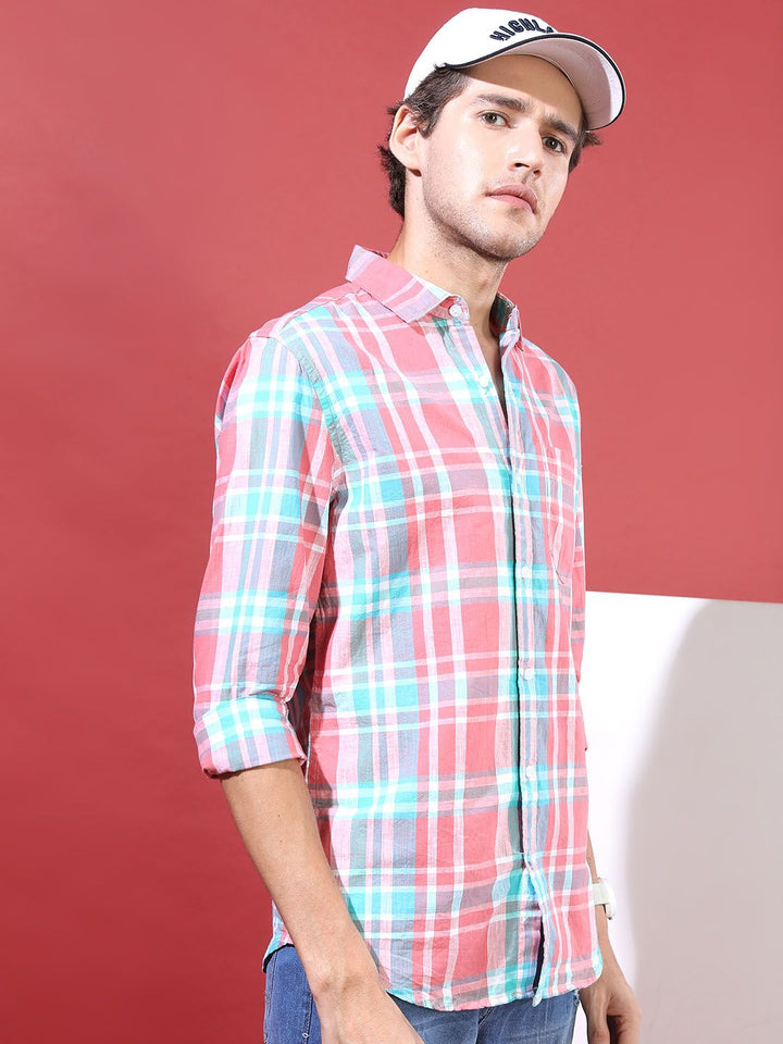 HIGHLANDER Men Pink & White Slim Fit Checked Casual Shirt