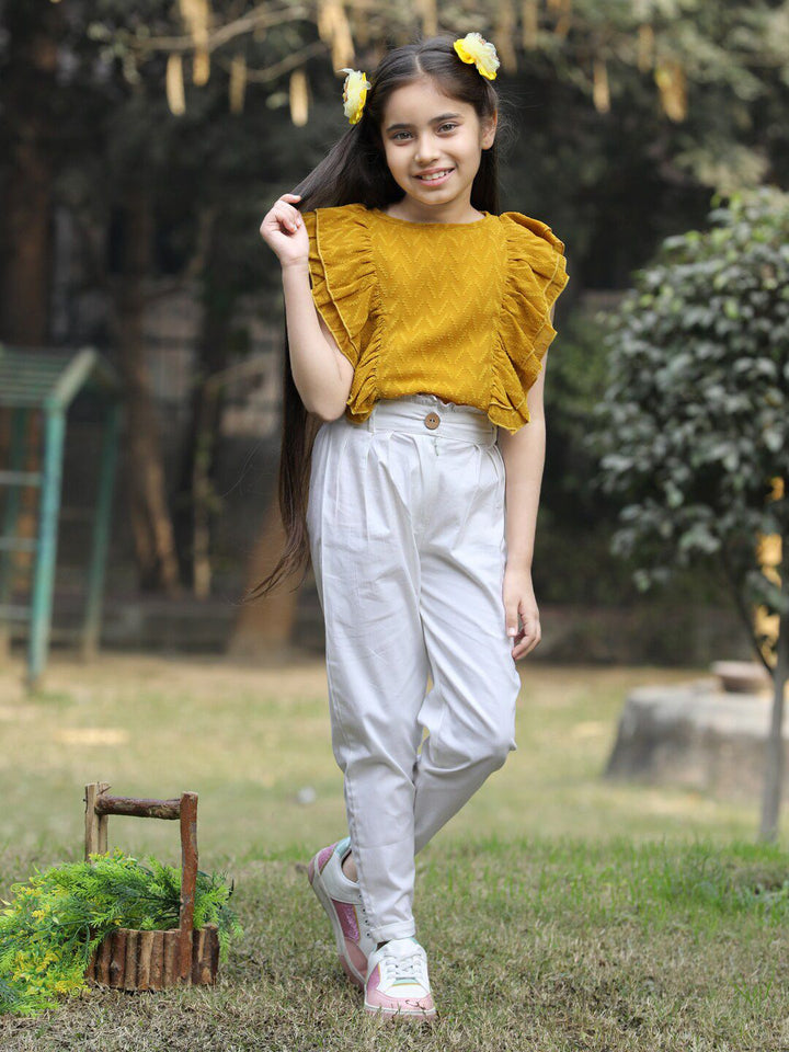 Cutiekins Girls Self Design Sleeveless Top With Trousers