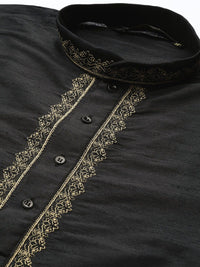 SOJANYA Lelaki Hitam Solid Kurta Lurus