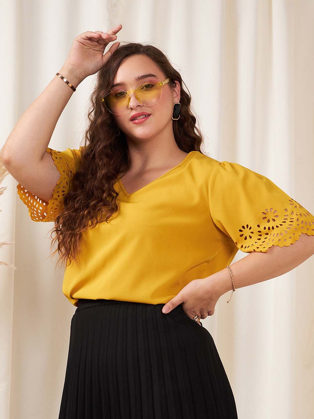 Berrylush Curve Plus Size Yellow V-Neck Cut Out Top