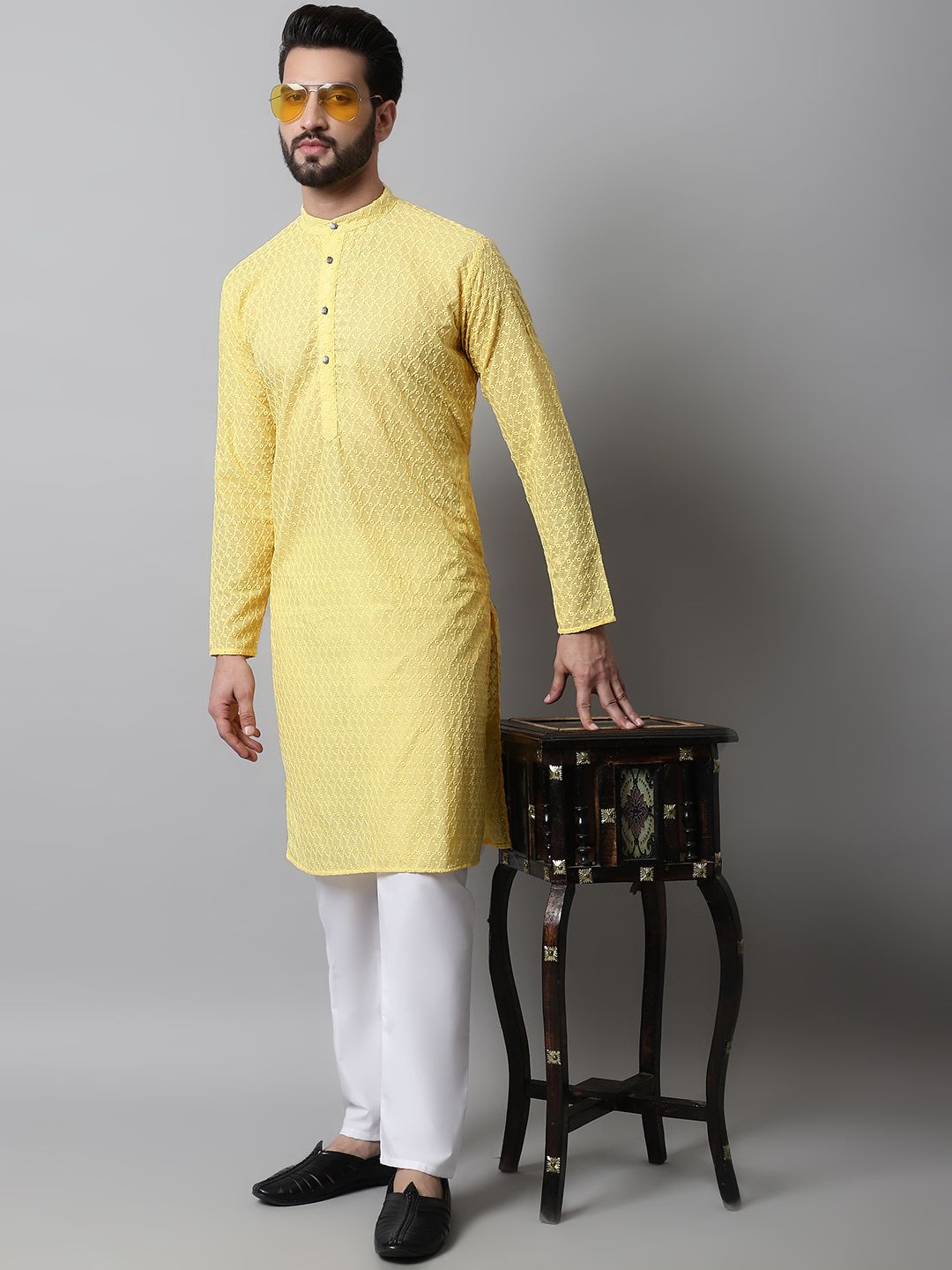 Jompers Men Yellow Geometric Embroidered Kurta