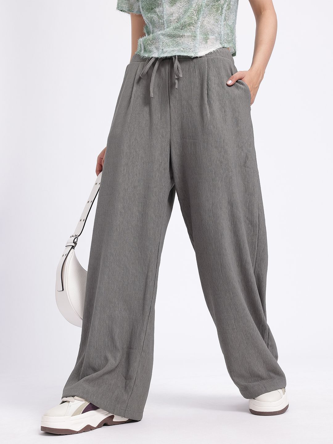 DressBerry Women Crinkling Stripes Mid-Rise Flared Fit Wide Leg Trousers