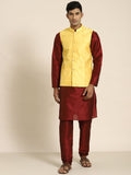 SOJANYA Men Maroon Kurta dengan Churidar dengan Jaket Nehru