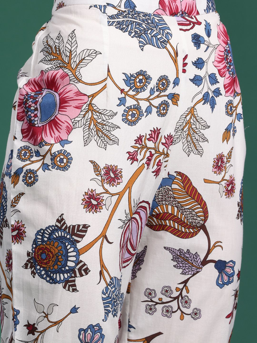 Indo Era Floral Printed Regular Pure Cotton Kurta with Trousers