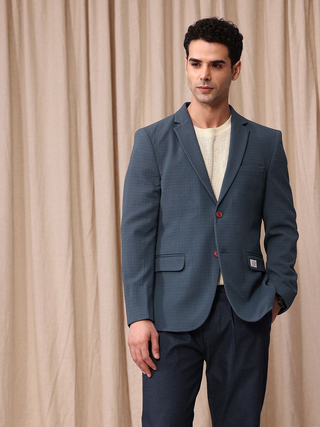 Mr.Bowerbird Reka Bentuk Self Textured Fit Fit Single Breasted Casual Blazer