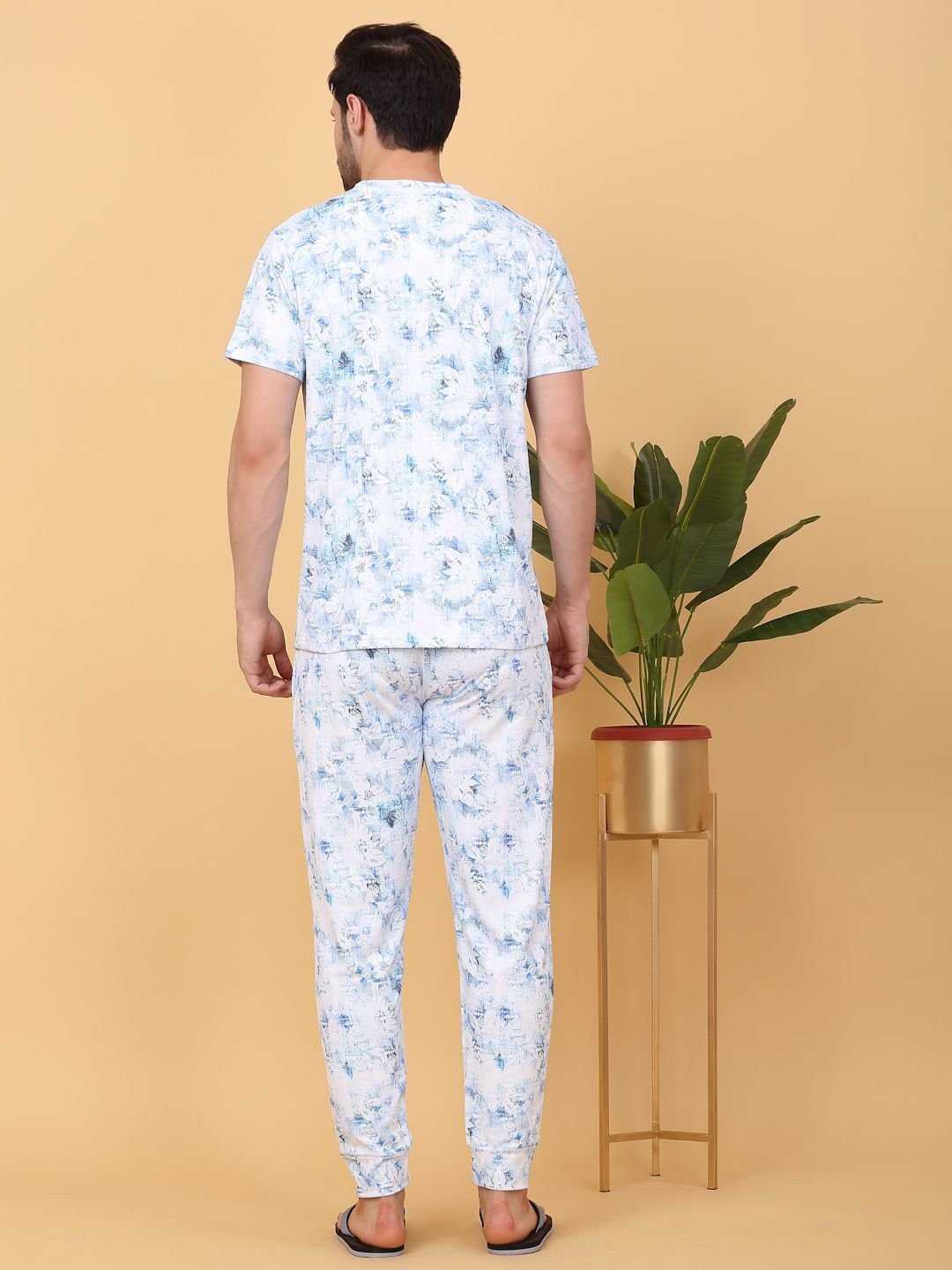 Sweet Dreams White & Blue Abstract Printed Round Neck Night suit